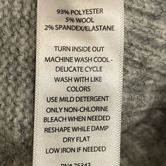 NWOT Nordic Turtleneck Sweater Grey/Cream/Black SMALL - Picture 4 of 7